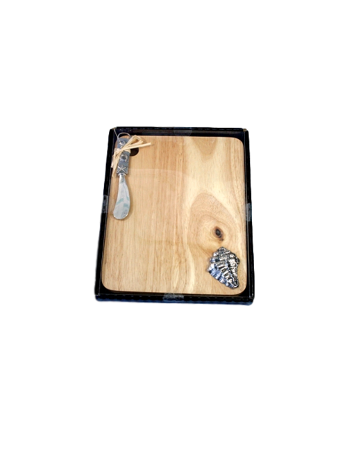 OAK CUTTING BOARD AND SPREADER WITH SHELL MOTIF