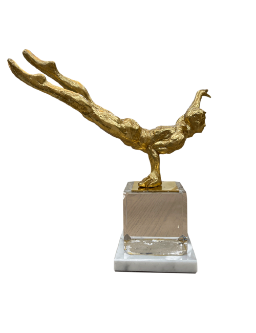 GOLD MAN ON ONE ARM STATUE