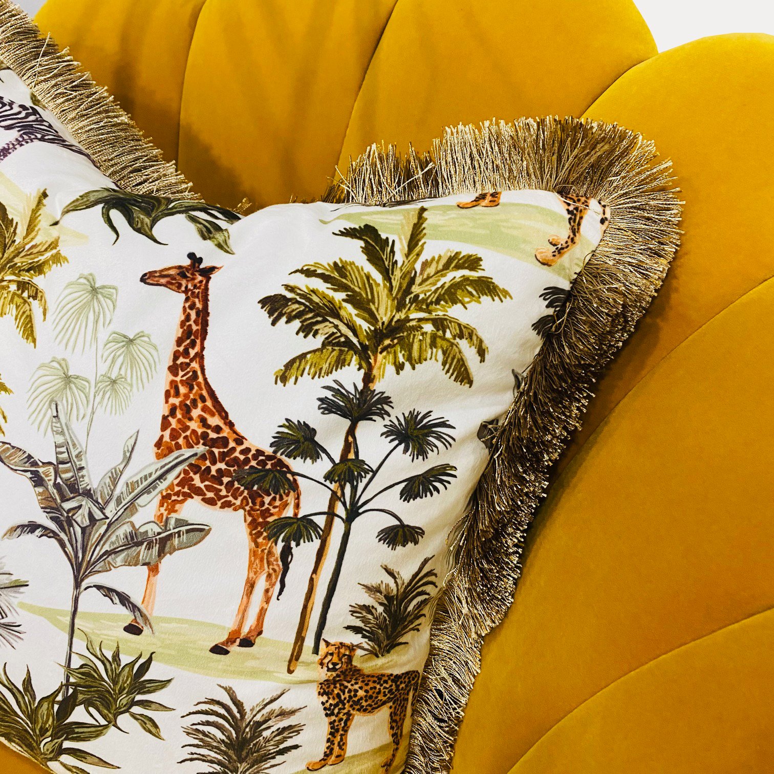 Giraffe cushions cheap